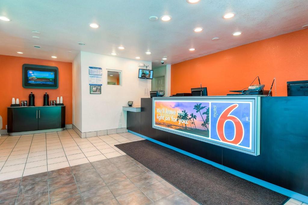 Motel 6-San Diego CA - Hotel Circle - Mission Valley image 12