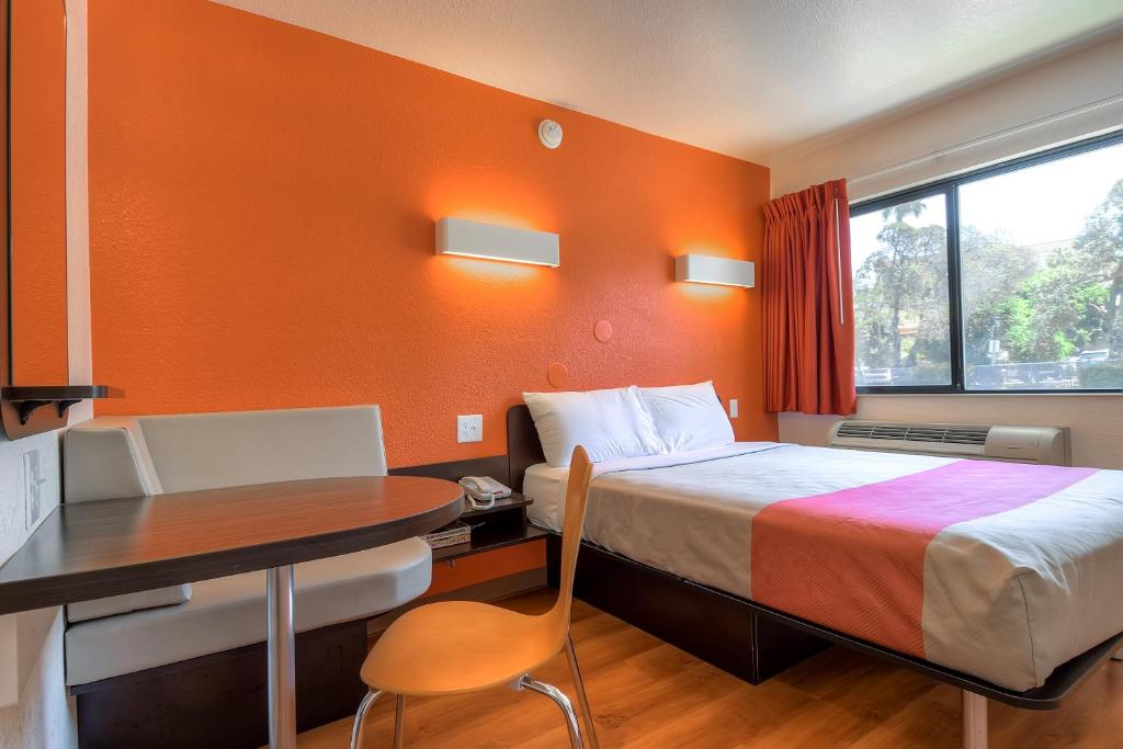 Motel 6-San Diego CA - Hotel Circle - Mission Valley image 18