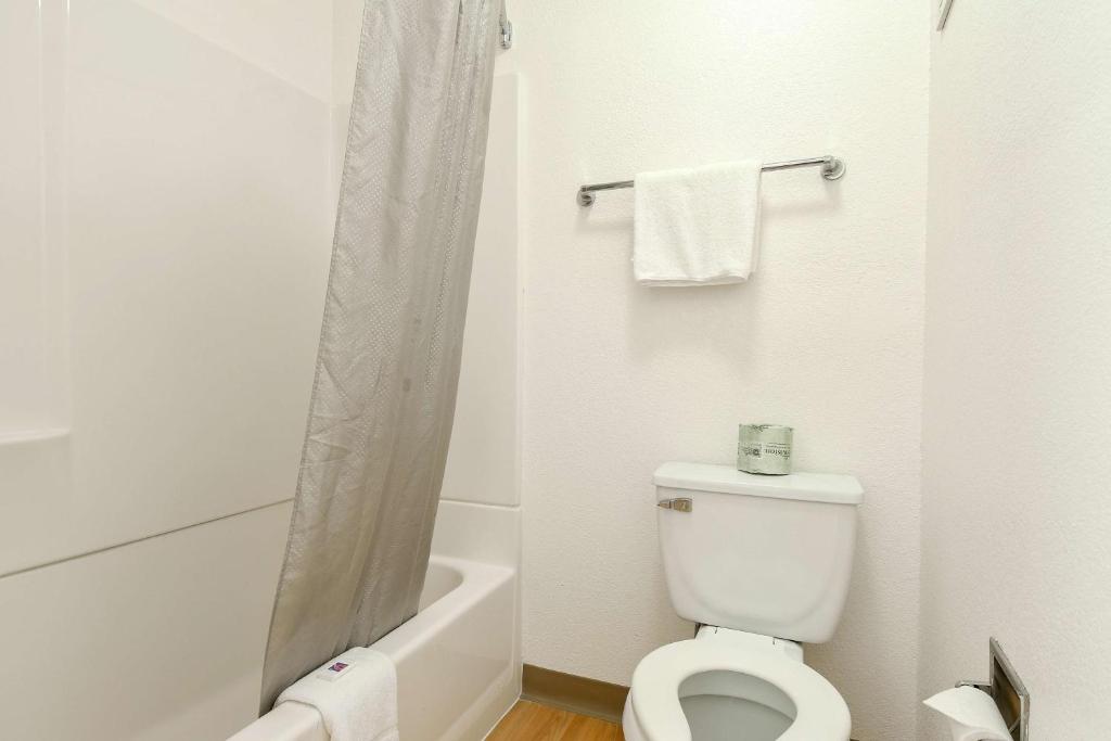 Motel 6-San Diego CA - Hotel Circle - Mission Valley image 25