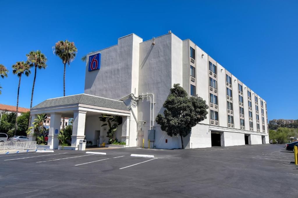 Motel 6-San Diego CA - Hotel Circle - Mission Valley image 9